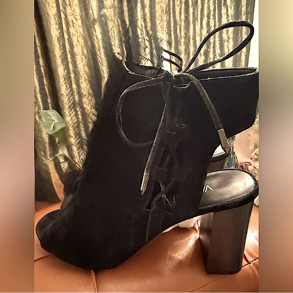 VANELI Chic Black Suede Lace-Up Peep Toe Block Heel Ankle Boots